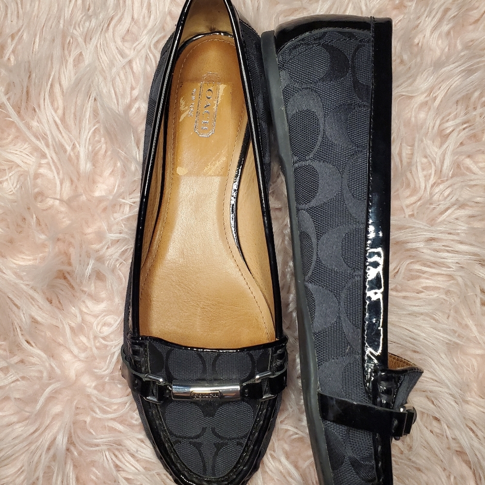 COPY - COACH FLATS - Picture 5 of 9
